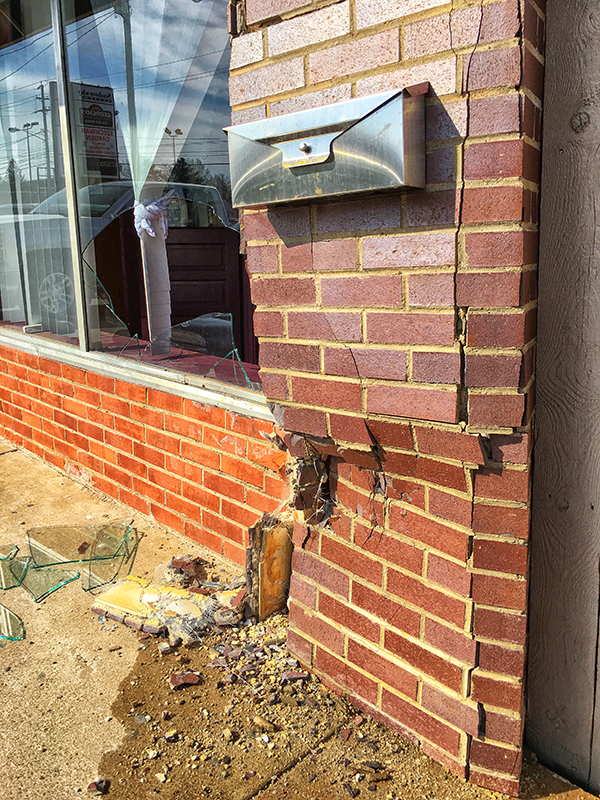 Car Plows Into Szechwan Garden The Observation Deck